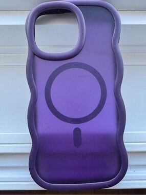 Wavy Purple iPhone 15 Pro Max Case with MagSafe